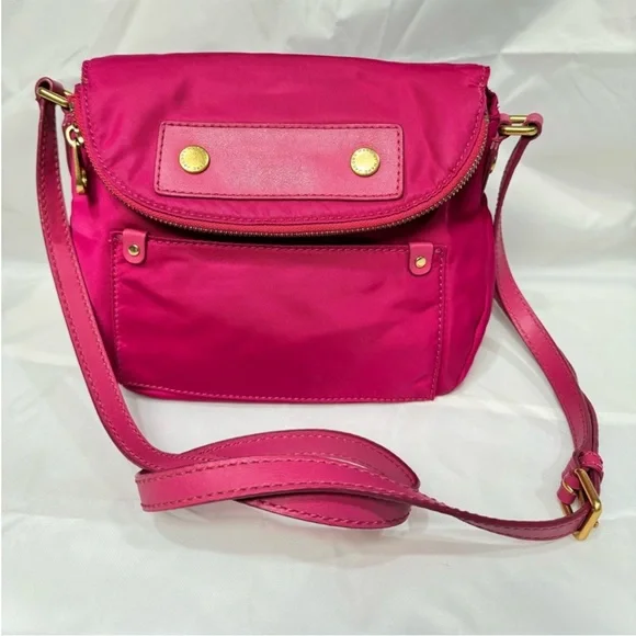 MARC JACOBS Preppy Nylon Mini Natasha Crossbody Bag Pink Magenta - Picture 1 of 16